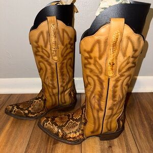 Great condition. Size 7, worn maybe 3 times. Originally $350